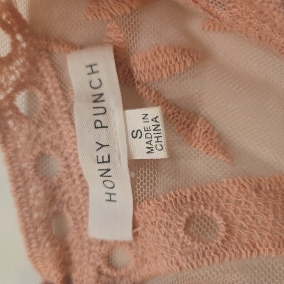 Embroidered Lace Overlay Plunge V Neck Romper Shorts Pink Womens Size Small - Picture 11 of 13